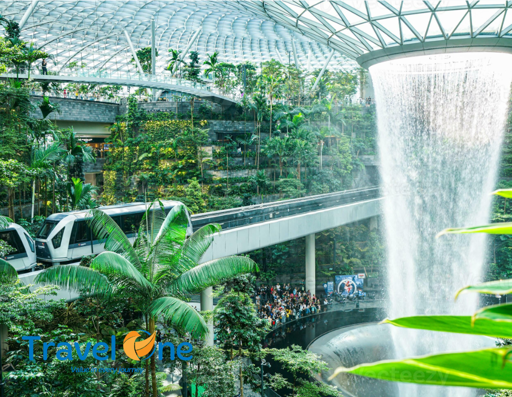 Vì Sao Bạn Đến Singapore Phải Ghé Thác Nước HSBC Rain Vortex Chụp Ảnh Checkin