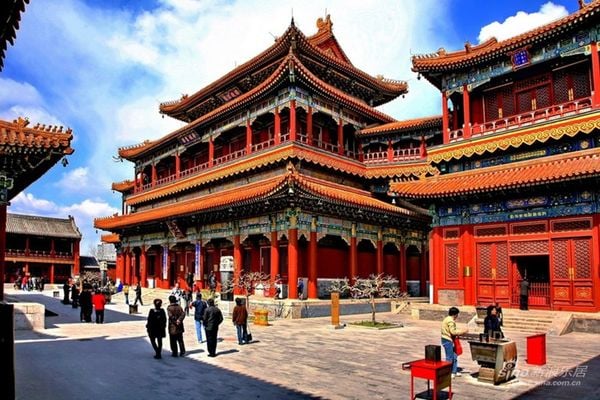 Trải Nghiệm Văn Hóa Tại Chùa Lama – Travel One