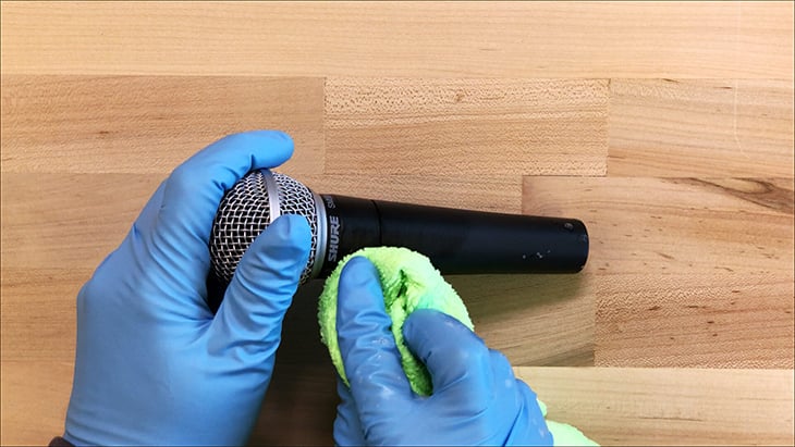 Cách vệ sinh micro hát karaoke sạch và đúng chuẩn