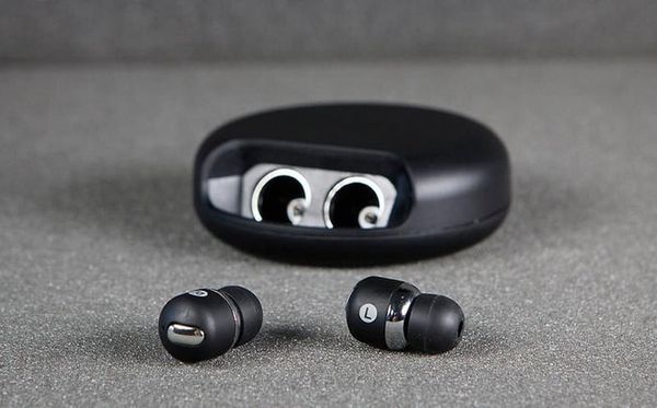 Các mẫu thiết kế tai nghe không dây loại nhỏ giá rẻ 2020