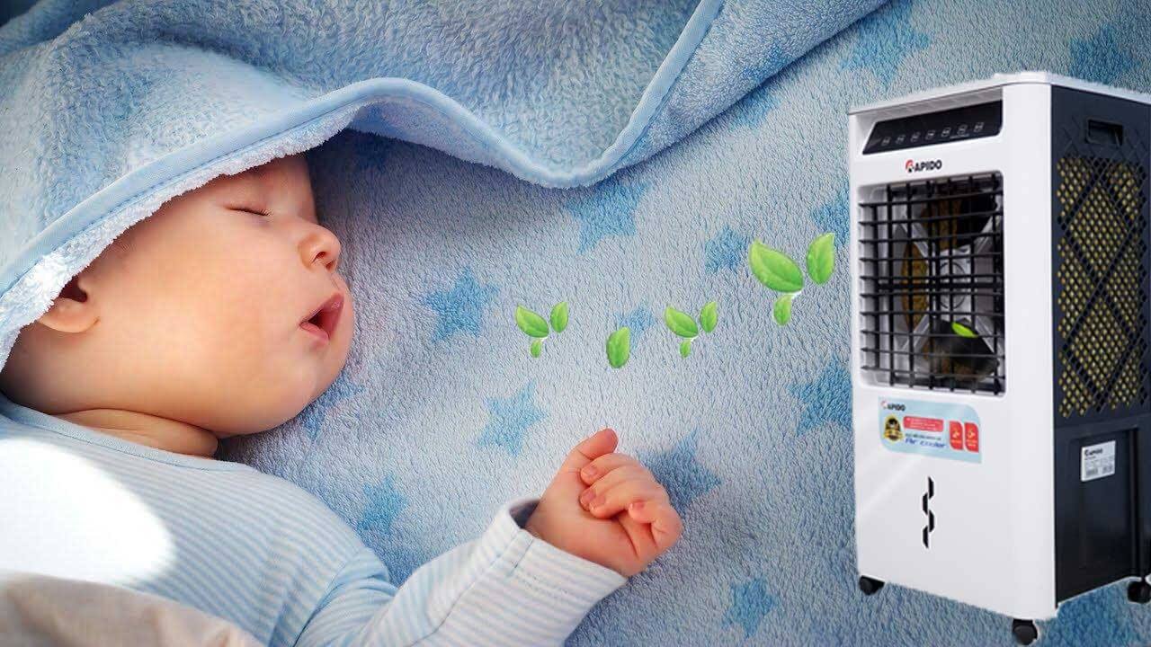 Trẻ sơ sinh nằm quạt được không ? Lưu ý khi chọn quạt cho bé