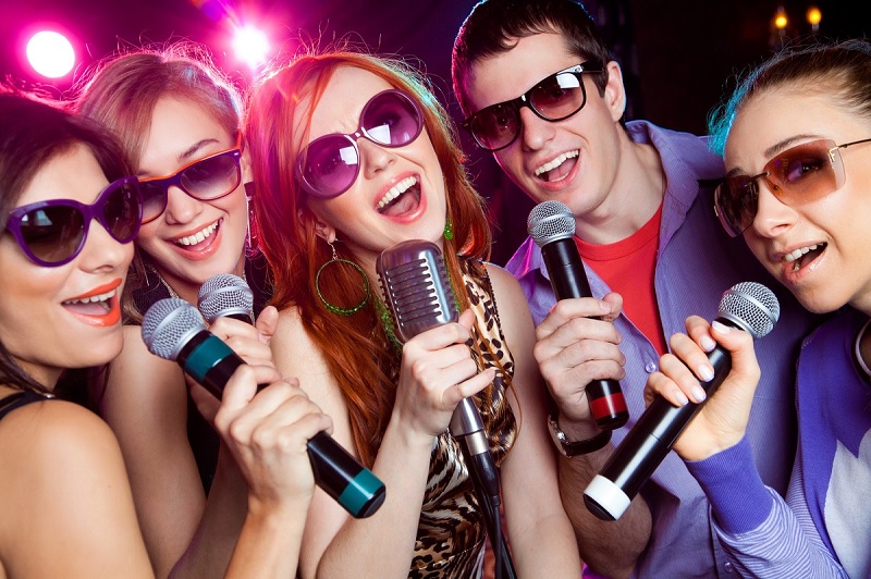 Top 5 Loa Bluetooth Có Mic Hát Karaoke Hay, Giá Rẻ