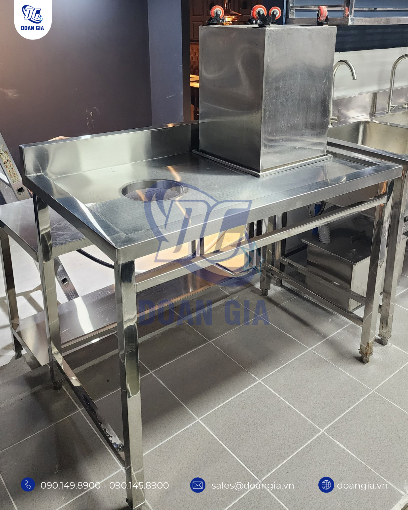 thiết bị inox bếp nhà hàng