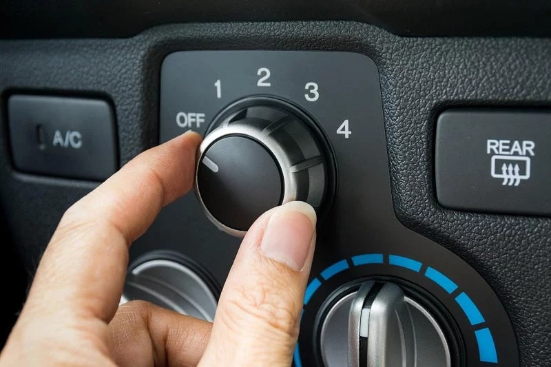 6 Lỗi điều hòa xe ô tô thường gặp: Nguyên nhân và cách khắc phục