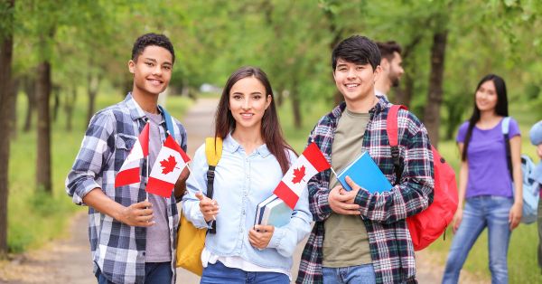 Định cư Canada diện học sinh