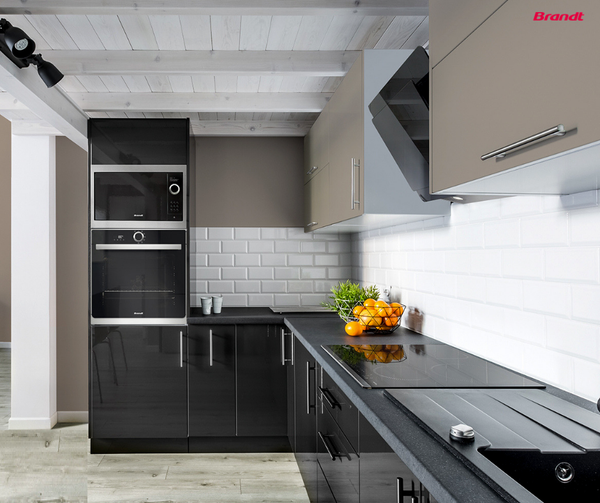 chế độ tự làm sạch của lò nướng Brandt