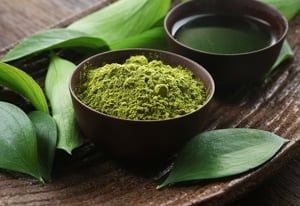 Bột Matcha nguyên chất có sắc xanh tự nhiên, mịn, không vón cục. Nguồn: Internet
