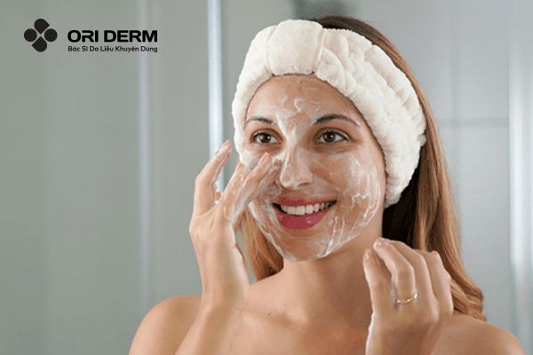 Quy trình&nbsp;chăm sóc da giúp ngừa sợi bã nhờn và mụn đầu đen