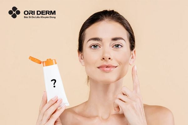 Da mụn nên bôi kem trị mụn trước hay sau kem chống nắng?