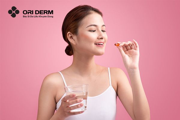 Vì sao nên sử dụng thuốc uống trị mụn nội tiết cho nữ?