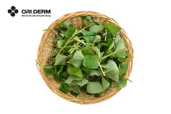 Cách làm mặt nạ từ rau diếp cá nguyên chất