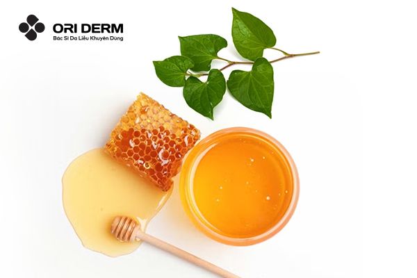 Cách làm mặt nạ diếp cá cùng mật ong