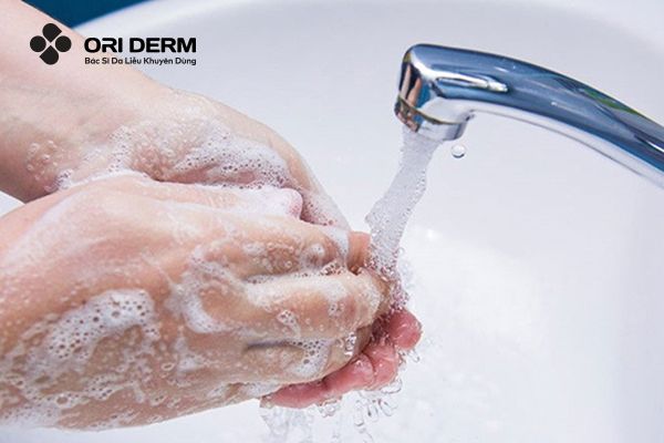 Những quy tắc giúp bạn rửa mặt đúng cách