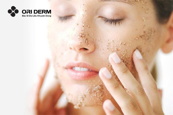 Lạm dụng tẩy tế bào chết