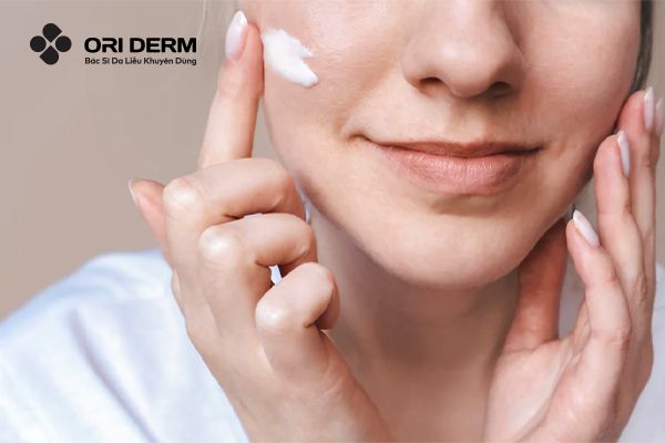 Sử dụng kem lót (primer) cho da mụn