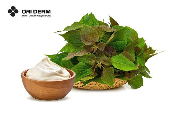 Mặt nạ hỗn hợp sữa chua không đường và lá tía tô