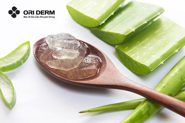 Mặt nạ mờ thâm mụn với nha đam