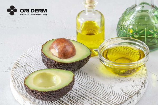 Mặt nạ bơ và dầu oliu trị thâm mụn