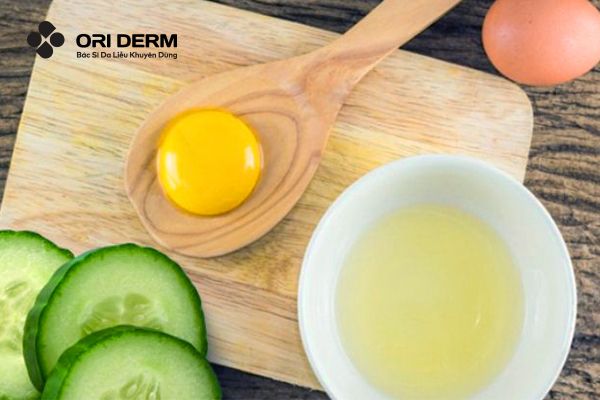 Trị thâm mụn bằng dưa leo và lòng trắng trứng
