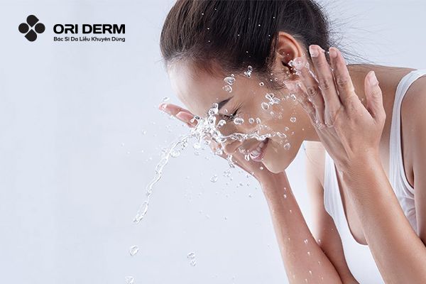 Hướng dẫn sử dụng sữa rửa mặt cho da hỗn hợp hiệu quả