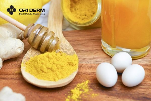 Cách trị thâm mụn bằng nghệ và lòng đỏ trứng gà