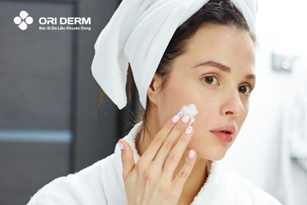 Kết hợp BHA với các sản phẩm kem dưỡng ẩm và phục hồi