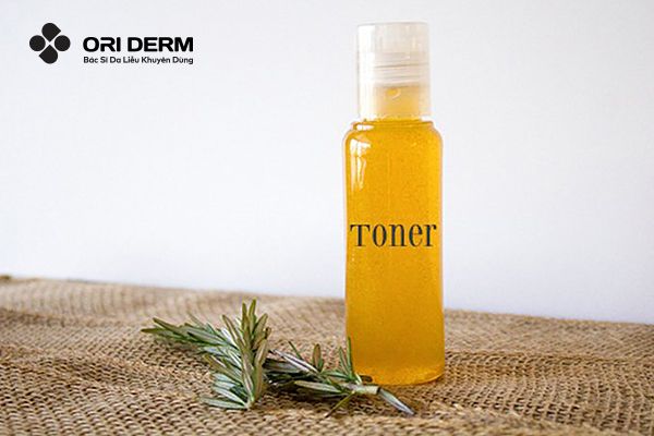 Tăng cường độ ẩm cho da bằng toner