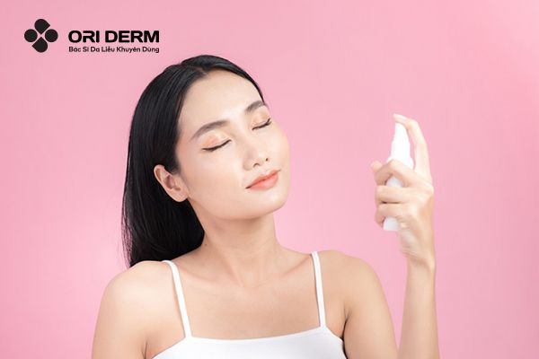 Cách cấp ẩm cho da bằng xịt khoáng