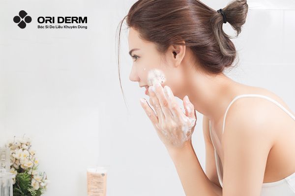 Chăm sóc da mụn viêm đúng cách