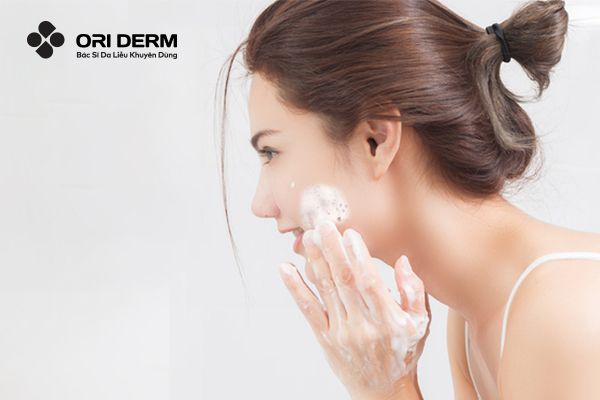 Chăm sóc da mụn viêm đúng cách