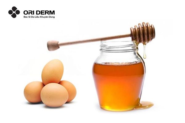 Mặt nạ mật ong cùng lòng trắng trứng gà