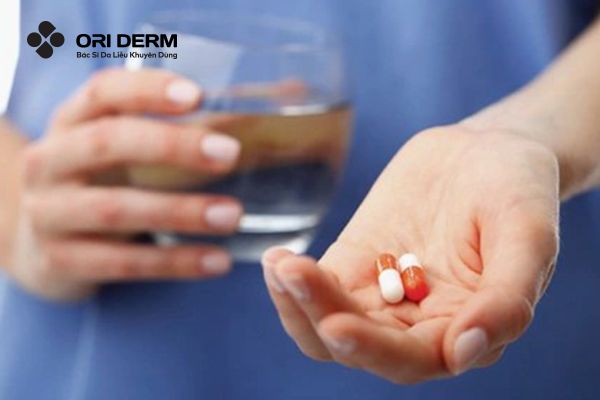 Dùng thuốc kháng sinh