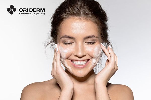 Cách ngăn ngừa mụn ở 2 bên quai hàm