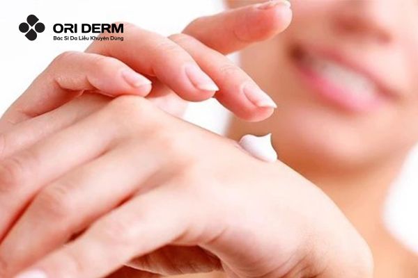 Trị thâm đỏ sau mụn bằng phương pháp Y khoa