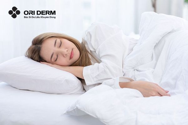 Điều chỉnh thói quen sinh hoạt giúp giảm nhờn da