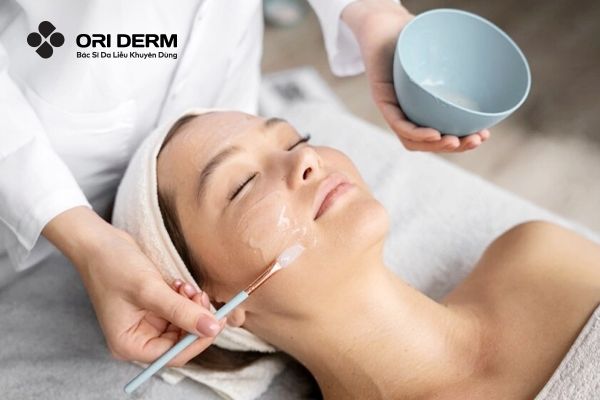 Cách trị sẹo rỗ trên mặt bằng peel da
