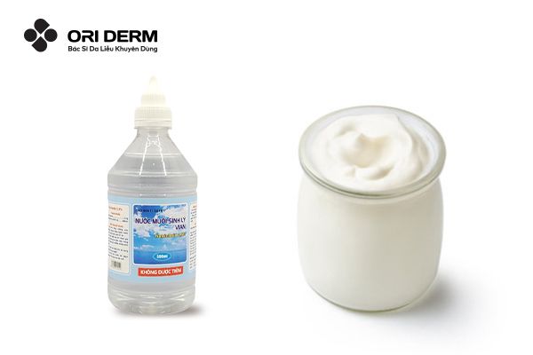 Nước muối sinh lý kết hợp sữa chua nguyên chất để trị mụn
