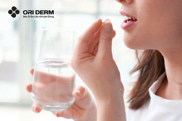 Điều trị mụn viêm bằng thuốc kháng sinh và retinoids