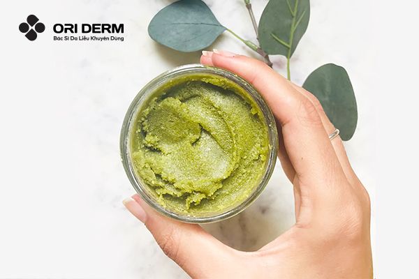 Tẩy tế bào chết toàn thân bằng bột Trà Xanh