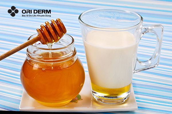 Mặt nạ mật ong và sữa tươi