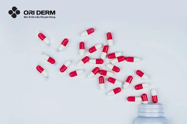 Trị mụn bằng cách sử dụng thuốc kháng sinh