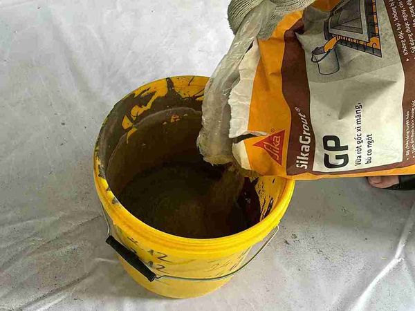 Chống thấm cổ ống xuyên sàn