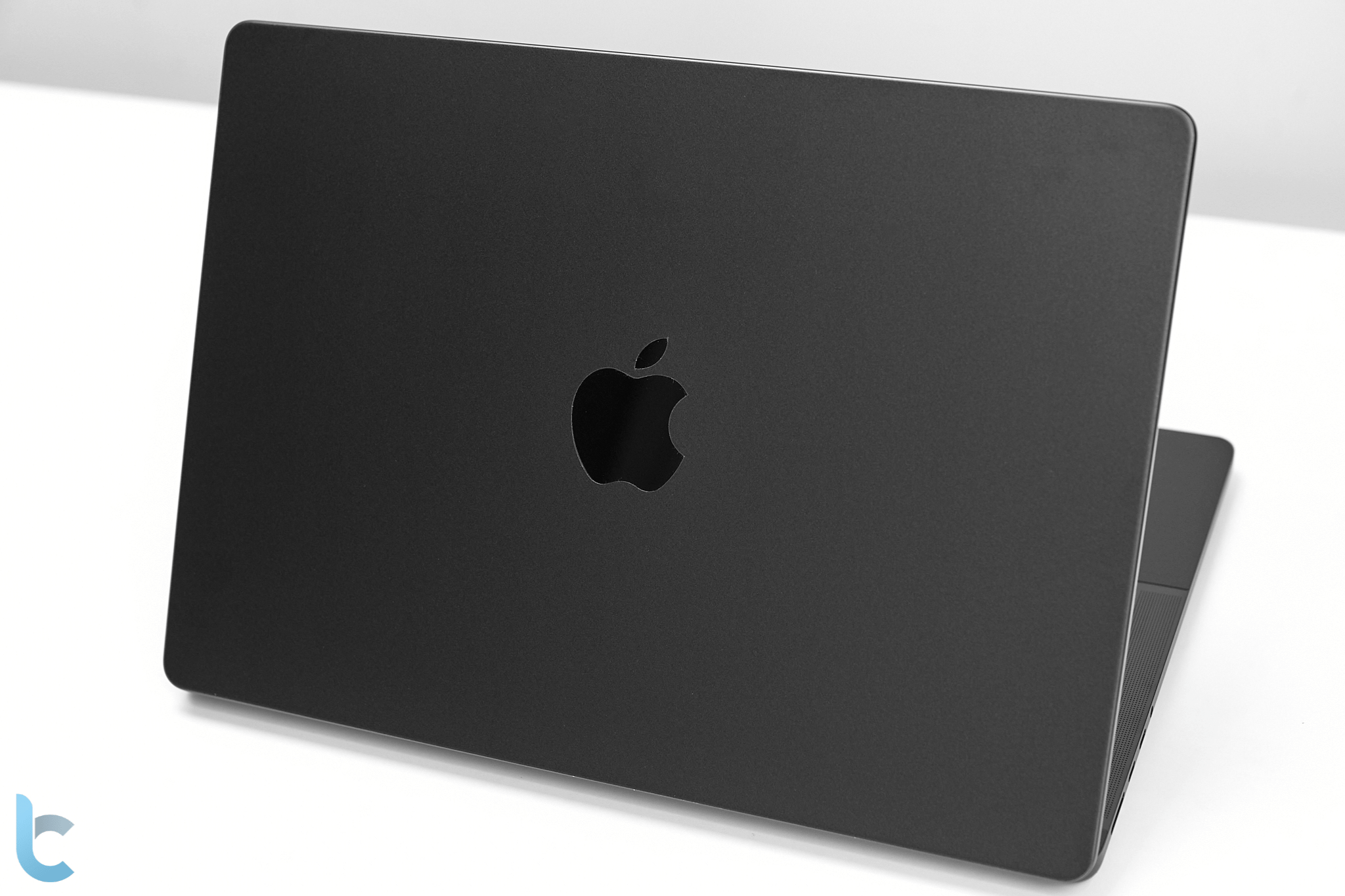 Đánh Giá Bộ Dán MacBook Pro M4 6in1 Innostyle Diamond Guard Mới Nhất