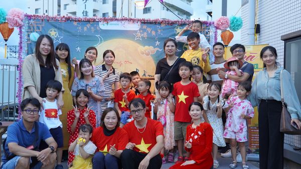 LỄ HỘI TRUNG THU “CÙNG CON ĐÓN TRĂNG RẰM”  LẦN ĐẦU TIÊN TẠI NHẬT BẢN