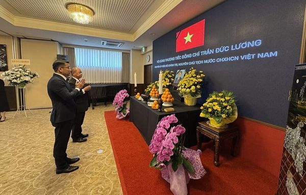 TỔ CHỨC LỄ VIẾNG VÀ MỞ SỔ TANG NGUYÊN CHỦ TỊCH NƯỚC TRẦN ĐỨC LƯƠNG TẠI NHẬT BẢN