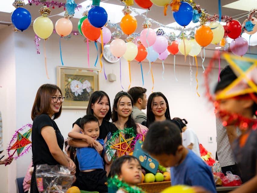 Các bạn nhỏ tham gia ủng hộ đồng bào, lan tỏa tinh thần tương thân tương ái
