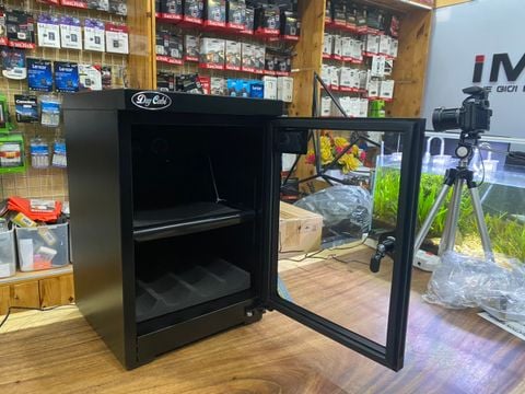 Cùng xem Tủ chống ẩm 30L đựng hiệu quả như nào nhé