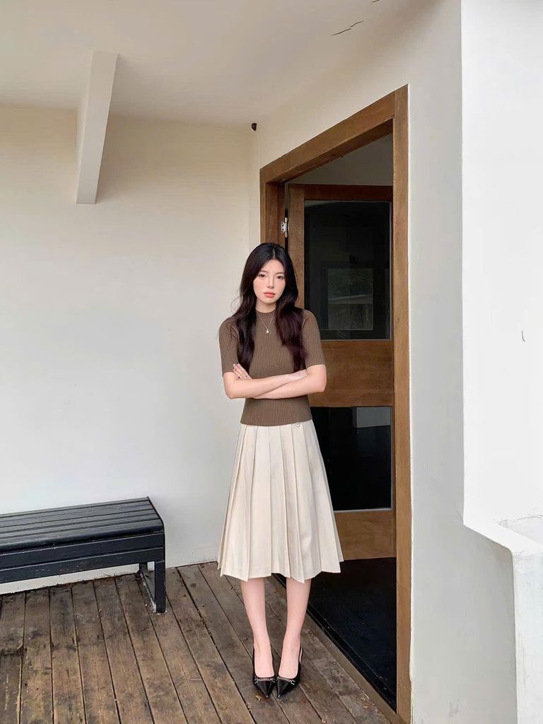 Mùa đông NÊN diện trang phục tông màu đất: Thời thượng, sang trọng mà không nhàm chán