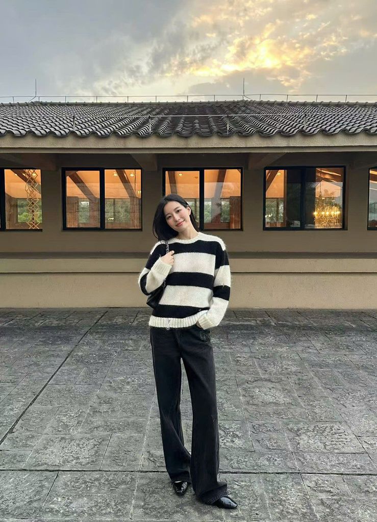 Mặc áo nỉ vào mùa thu đông, kết hợp thế nào để trông sành điệu?