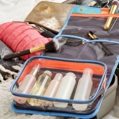 CÓ GÌ TRONG TÚI MỸ PHẨM CỦA CÔ NÀNG ĐAM MÊ DU LỊCH?